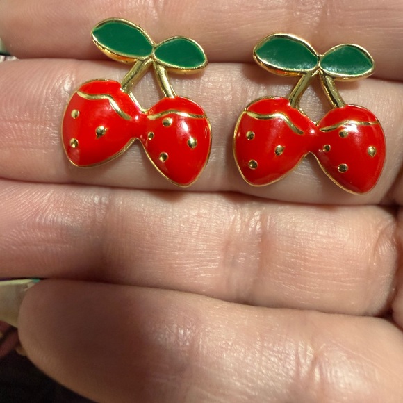 Fine jewelry 316 L Cherry Shaped Red and Green Earrings - Picture 4 of 4